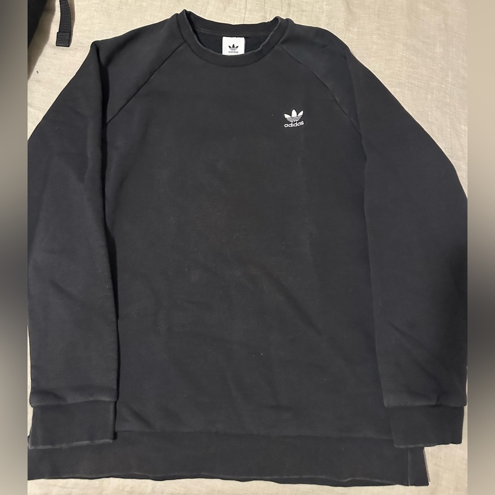 Adidas Crew Neck. Large
